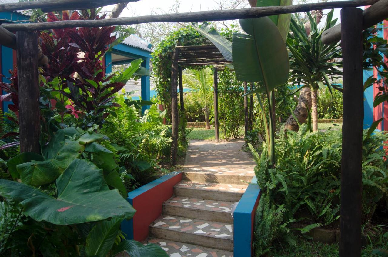 Tri M Waves Lodge Ponta do Ouro Exterior photo